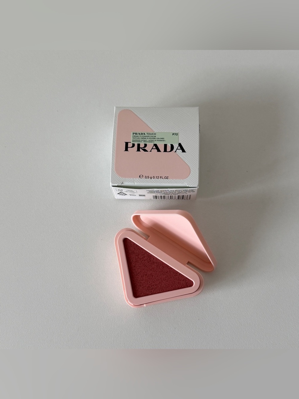 Prada Touch Cream-To-Powder Soft Blur Longwear Blush - shade P72 Dahlia